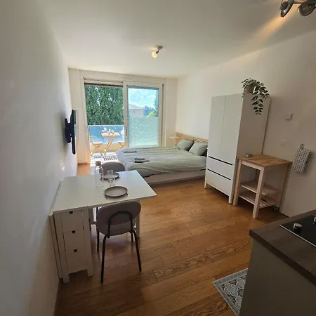 Apartment Cozy With A Terrace *