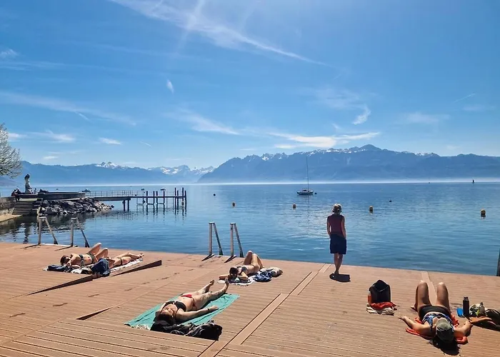 Cozy With A Terrace شقة Prilly