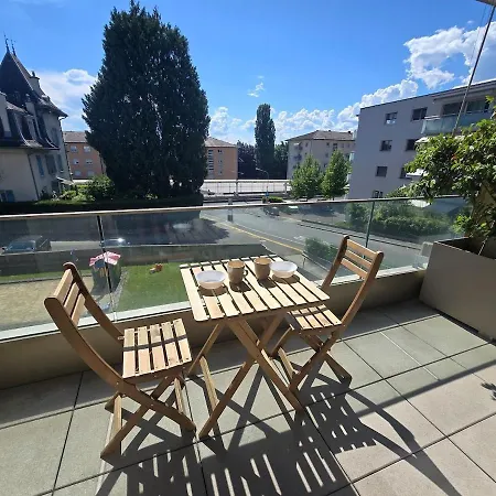 Cozy With A Terrace *