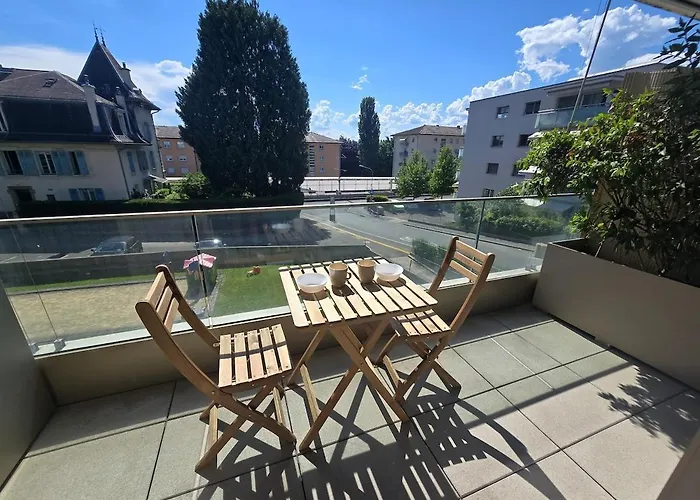 Cozy With A Terrace *